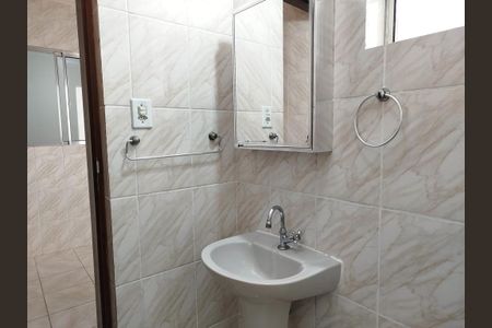 Casa para alugar com 47m², 2 quartos e sem vagaBanheiro