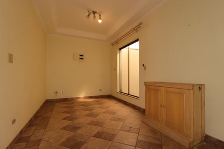 Casa para alugar com 470m², 3 quartos e 6 vagasSaleta