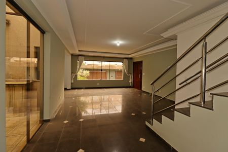 Sala de casa à venda com 3 quartos, 470m² em Vila Pires, Santo André