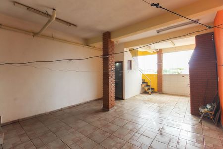 Casa à venda com 225m², 3 quartos e 3 vagas Casa à venda com 225m², 3 quartos e 3 vagasChurrasqueira