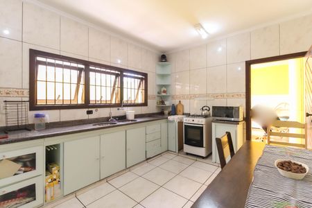 Casa à venda com 225m², 3 quartos e 3 vagas Casa à venda com 225m², 3 quartos e 3 vagasCozinha