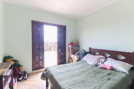 Casa à venda com 225m², 3 quartos e 3 vagas Casa à venda com 225m², 3 quartos e 3 vagasQuarto 2 - Suíte