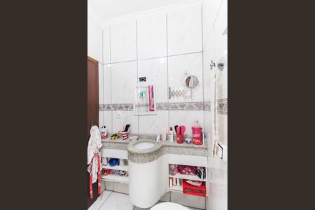 Casa à venda com 225m², 3 quartos e 3 vagas Casa à venda com 225m², 3 quartos e 3 vagasBanheiro Quarto 2 - Suíte