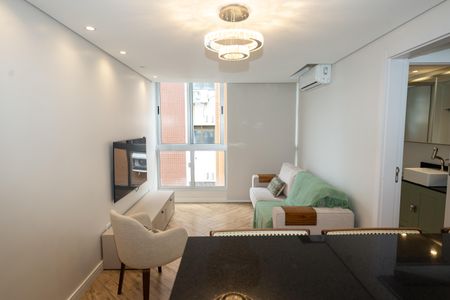 Sala de apartamento à venda com 1 quarto, 45m² em Petrópolis, Porto Alegre