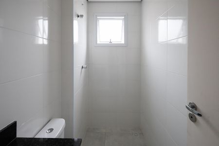 Apartamento à venda com 43m², 2 quartos e 1 vaga Apartamento à venda com 43m², 2 quartos e 1 vagaBanheiro