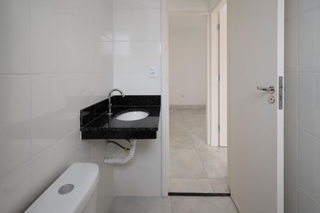 Apartamento à venda com 45m², 2 quartos e 1 vaga Apartamento à venda com 45m², 2 quartos e 1 vagaBanheiro