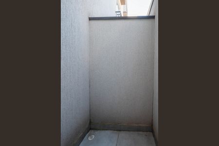 Apartamento à venda com 57m², 2 quartos e 1 vaga Apartamento à venda com 57m², 2 quartos e 1 vagaVaranda
