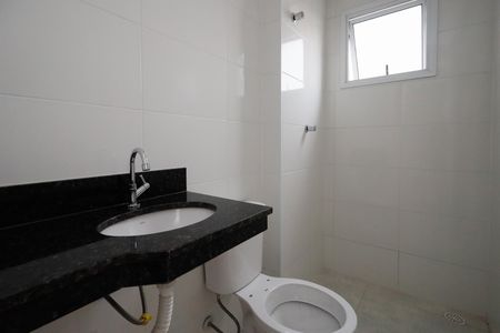 Apartamento à venda com 45m², 2 quartos e 1 vaga Apartamento à venda com 45m², 2 quartos e 1 vagaBanheiro