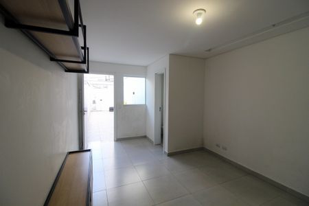 Sala de casa à venda com 2 quartos, 84m² em Vila Polopoli, São Paulo