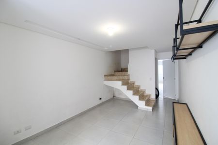 Sala de casa à venda com 2 quartos, 84m² em Vila Polopoli, São Paulo