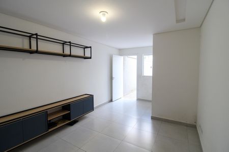 Sala de casa à venda com 2 quartos, 84m² em Vila Polopoli, São Paulo