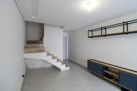 Sala de casa à venda com 2 quartos, 84m² em Vila Polopoli, São Paulo