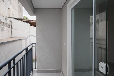 Apartamento à venda com 42m², 2 quartos e 1 vaga Apartamento à venda com 42m², 2 quartos e 1 vagaVaranda / tanque