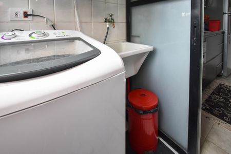 Apartamento à venda com 58m², 2 quartos e 2 vagaslavanderia