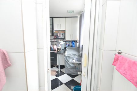 Apartamento à venda com 66m², 2 quartos e 1 vaga Apartamento à venda com 66m², 2 quartos e 1 vagaBanheiro de Serviço