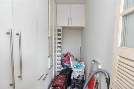 Apartamento à venda com 66m², 2 quartos e 1 vaga Apartamento à venda com 66m², 2 quartos e 1 vagaQuarto de Serviço