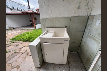 Casa para alugar com 130m², 2 quartos e 2 vagas Casa para alugar com 130m², 2 quartos e 2 vagasÁrea de Serviço