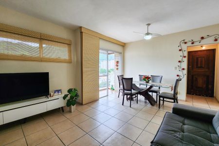 Apartamento à venda com 90m², 2 quartos e 1 vagaSala 