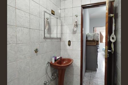 Casa à venda com 250m², 5 quartos e 5 vagas Casa à venda com 250m², 5 quartos e 5 vagasBanheiro 02