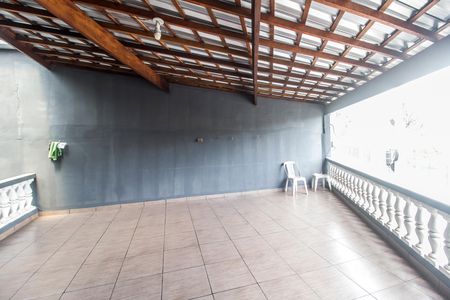 Casa à venda com 344m², 4 quartos e 4 vagasVaranda