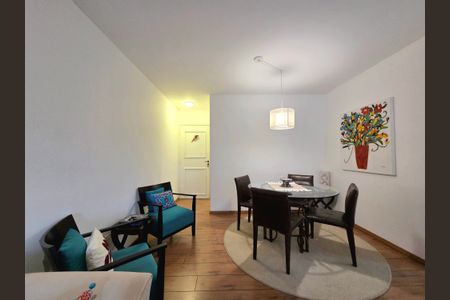 Apartamento à venda com 78m², 2 quartos e 1 vaga Apartamento à venda com 78m², 2 quartos e 1 vagaSala