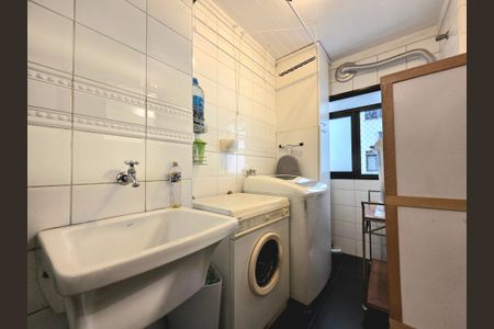 Apartamento à venda com 78m², 2 quartos e 1 vaga Apartamento à venda com 78m², 2 quartos e 1 vagaÁrea de Serviço