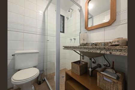 Apartamento à venda com 78m², 2 quartos e 1 vaga Apartamento à venda com 78m², 2 quartos e 1 vagaBanheiro Social
