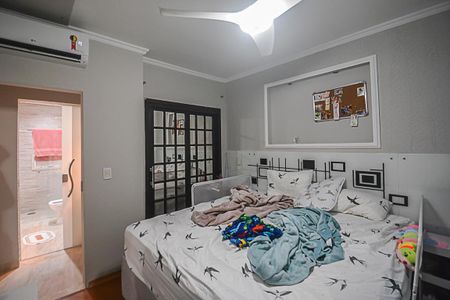 Casa à venda com 170m², 3 quartos e 2 vagas Casa à venda com 170m², 3 quartos e 2 vagasQuarto 2 - Suíte