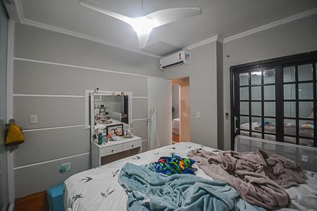 Casa à venda com 170m², 3 quartos e 2 vagas Casa à venda com 170m², 3 quartos e 2 vagasQuarto 2 - Suíte