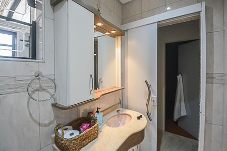 Casa à venda com 170m², 3 quartos e 2 vagas Casa à venda com 170m², 3 quartos e 2 vagasBanheiro da Suíte