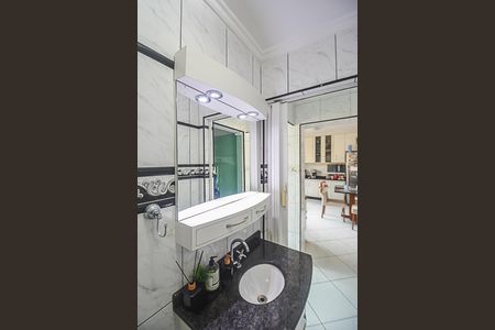 Casa à venda com 170m², 3 quartos e 2 vagas Casa à venda com 170m², 3 quartos e 2 vagasLavabo