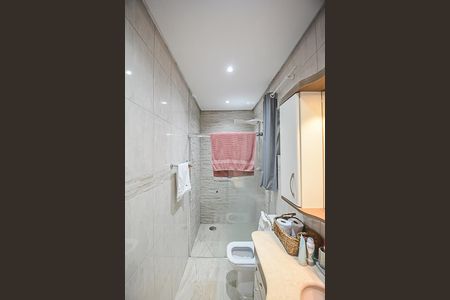 Casa à venda com 170m², 3 quartos e 2 vagas Casa à venda com 170m², 3 quartos e 2 vagasBanheiro da Suíte