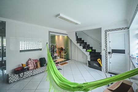 Casa à venda com 170m², 3 quartos e 2 vagas Casa à venda com 170m², 3 quartos e 2 vagasGaragem