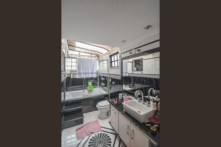 Casa à venda com 170m², 3 quartos e 2 vagas Casa à venda com 170m², 3 quartos e 2 vagasBanheiro da Suíte 2