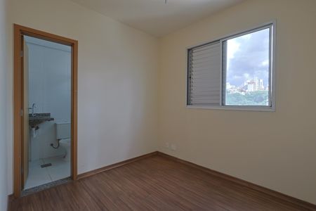 Suíte de apartamento para alugar com 3 quartos, 60m² em Fernão Dias, Belo Horizonte