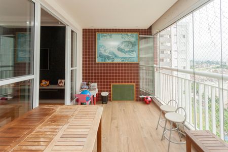 Apartamento à venda com 114m², 3 quartos e 2 vagasVaranda