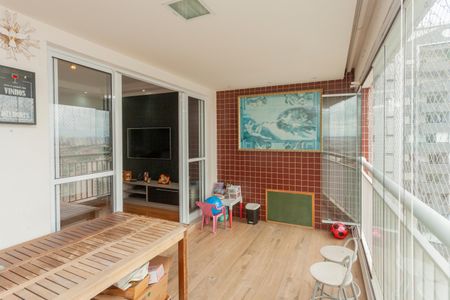 Apartamento à venda com 114m², 3 quartos e 2 vagasVaranda