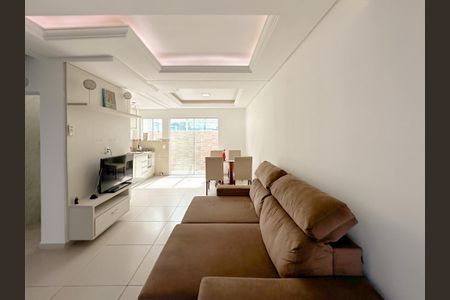 Apartamento para alugar com 70m², 2 quartos e 1 vagaSala de TV