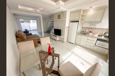 Sala de Jantar de apartamento para alugar com 2 quartos, 70m² em Ingleses Norte, Florianópolis