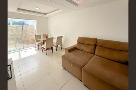 Apartamento para alugar com 70m², 2 quartos e 1 vagaSala de TV