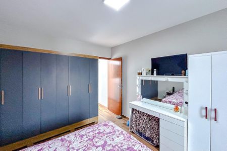 Casa à venda com 150m², 3 quartos e 4 vagasSuíte