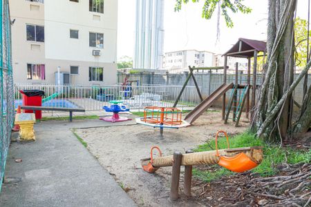 Apartamento para alugar com 48m², 2 quartos e 1 vagaÁrea comum - Playground