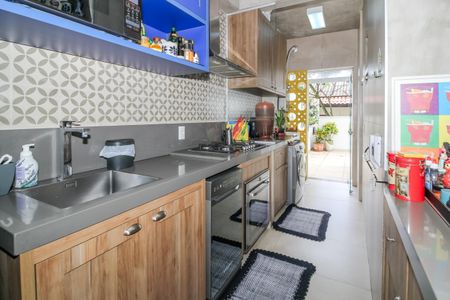 Apartamento à venda com 104m², 2 quartos e 2 vagasCozinha