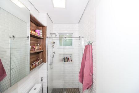 Apartamento à venda com 104m², 2 quartos e 2 vagasBanheiro da Suíte