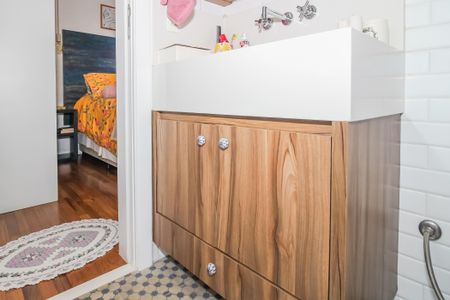 Apartamento à venda com 104m², 2 quartos e 2 vagasBanheiro da Suíte