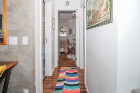 Apartamento à venda com 104m², 2 quartos e 2 vagasCorredor