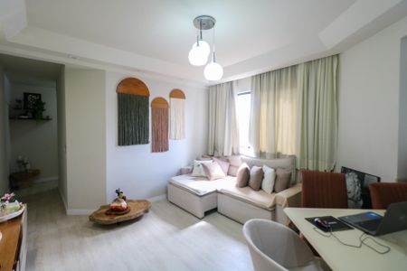 Apartamento à venda com 70m², 3 quartos e 1 vaga Apartamento à venda com 70m², 3 quartos e 1 vagaSala