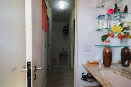 Apartamento à venda com 70m², 3 quartos e 1 vaga Apartamento à venda com 70m², 3 quartos e 1 vagaBanheiro