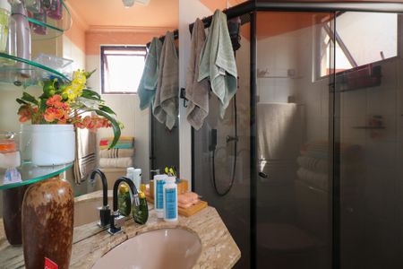 Apartamento à venda com 70m², 3 quartos e 1 vaga Apartamento à venda com 70m², 3 quartos e 1 vagaBanheiro