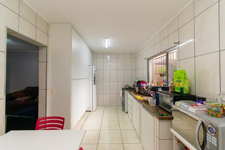 Casa à venda com 240m², 4 quartos e 2 vagas Casa à venda com 240m², 4 quartos e 2 vagasCasa 2 - Cozinha